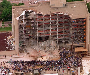 L'immeuble d'Oklahoma City après l'attentat